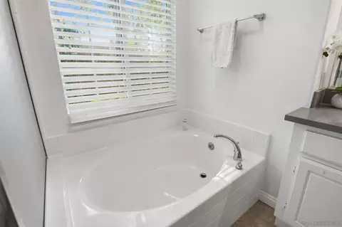 Bath - 6 Taquitz, Irvine, CA 92602 photo 3 of 5