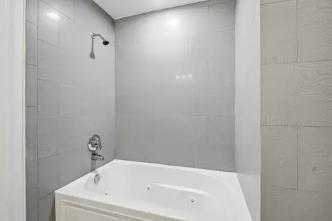 Bath - 6 Taquitz, Irvine, CA 92602 photo 5 of 5