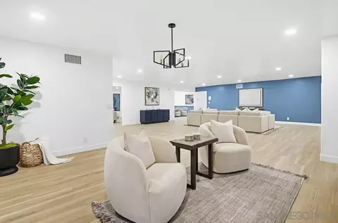 Living - 3725 Via Cielo Azul, Alpine, CA 91901 photo 2 of 5