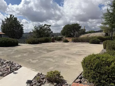 Exterior - 3725 Via Cielo Azul, Alpine, CA 91901 photo 10 of 17