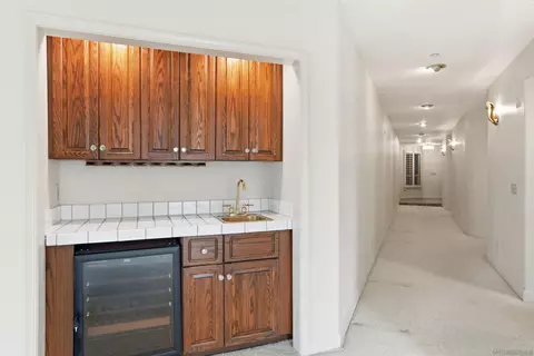 Entry Way - 1099 1st St #223, Coronado, CA 92118 photo 3 of 4