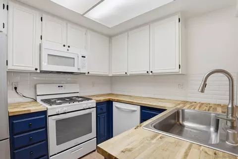 Kitchen - 3039 Brookpine, Spring Valley, CA 91978 photo 3 of 5