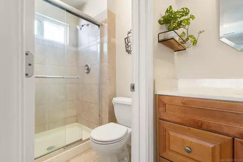 Bath - 1602 Grandview St, Oceanside, CA 92054 photo 2 of 3