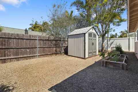 Exterior - 1602 Grandview St, Oceanside, CA 92054 photo 6 of 7