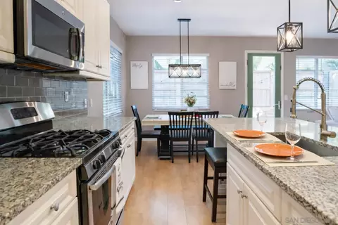 1132 Cherry Tree Ln, Vista, CA 92084 photo 7