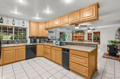 Kitchen - 27432 Old Highway 80, Pine Valley, CA 91962 photo 1 of 1