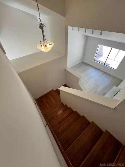 Entry Way - 283 Durian, Vista, CA 92083 photo 2 of 3
