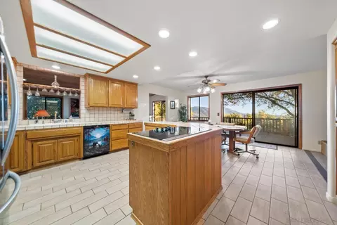 Kitchen - 4641 Luneta Vw, Julian, CA 92036 photo 2 of 4