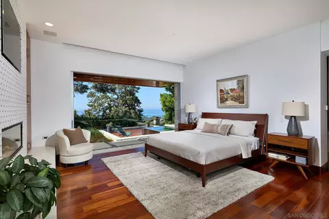 Bedroom - 116 Nob Ave, Del Mar, CA 92014 photo 1 of 4