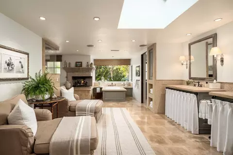Bath - 6404 Mimulus, Rancho Santa Fe, CA 92067 photo 1 of 2