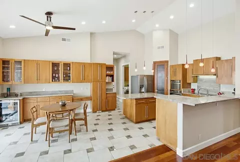 Kitchen - 13620 Holly Oak Way, Poway, CA 92064 photo 3 of 12