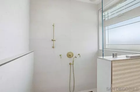 Bath - 13620 Holly Oak Way, Poway, CA 92064 photo 12 of 13