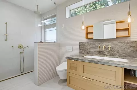 Bath - 13620 Holly Oak Way, Poway, CA 92064 photo 11 of 13