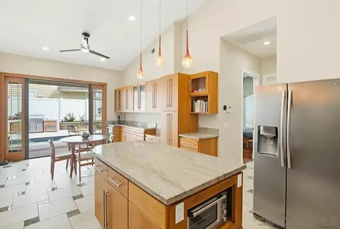 Kitchen - 13620 Holly Oak Way, Poway, CA 92064 photo 2 of 12
