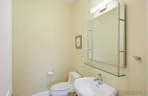 Bath - 13620 Holly Oak Way, Poway, CA 92064 photo 7 of 13