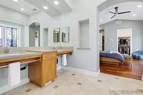 Bath - 13620 Holly Oak Way, Poway, CA 92064 photo 1 of 13