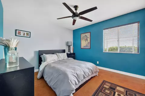 Bedroom - 32721 Mountain View Rd, Bonsall, CA 92003 photo 3 of 4