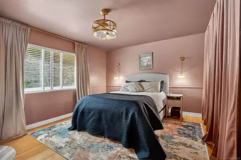 Bedroom - 32721 Mountain View Rd, Bonsall, CA 92003 photo 1 of 4