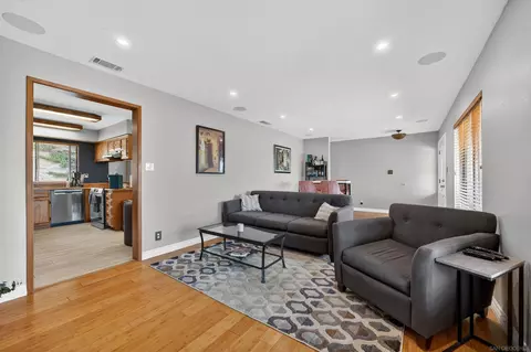 Living - 32721 Mountain View Rd, Bonsall, CA 92003 photo 1 of 3