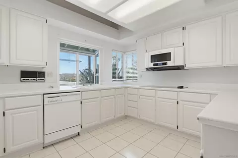 Kitchen - 65 Via Casitas, Bonsall, CA 92003 photo 2 of 2