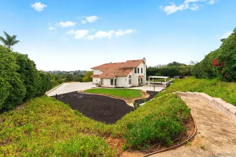 Exterior - 1402 Broken Arrow, Fallbrook, CA 92028 photo 1 of 4