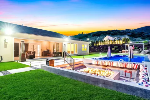 21992 Wilgen Rd, Escondido, CA 92029