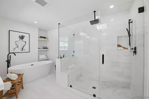 Bath - 701 Balboa Ave, Coronado, CA 92118 photo 2 of 4