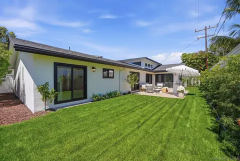 Exterior - 701 Balboa Ave, Coronado, CA 92118 photo 6 of 10
