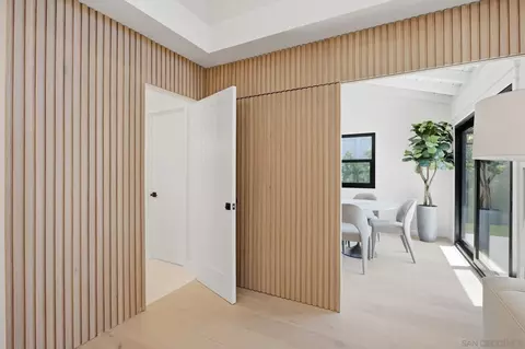 Entry Way - 701 Balboa Ave, Coronado, CA 92118 photo 2 of 4