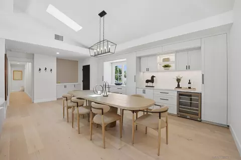 Dining - 701 Balboa Ave, Coronado, CA 92118 photo 3 of 3