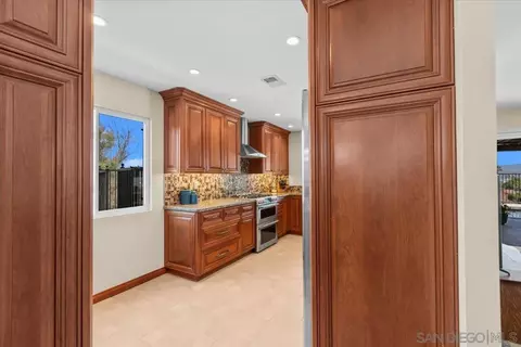 Entry Way - 2185 Estela Dr, El Cajon, CA 92020 photo 1 of 3