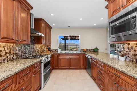Kitchen - 2185 Estela Dr, El Cajon, CA 92020 photo 5 of 5