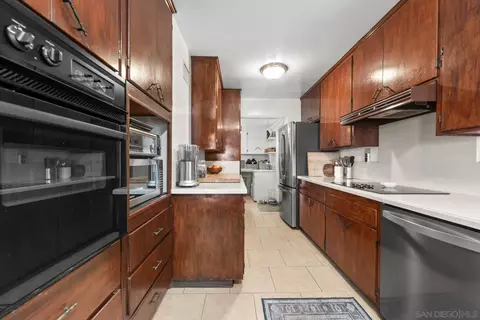 Kitchen - 3960 Apore St, La Mesa, CA 91941 photo 3 of 4