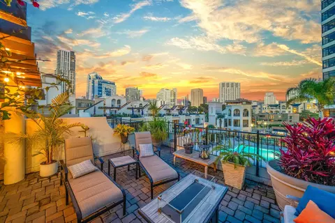 700 W Harbor Dr #TH5, San Diego, CA 92101