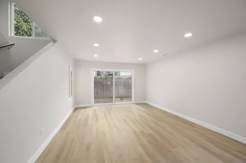 Living - 75 Third Ave #20, Chula Vista, CA 91910 photo 2 of 8
