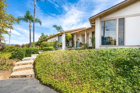 Exterior - 2357 Royal Crst, Escondido, CA 92025 photo 4 of 28