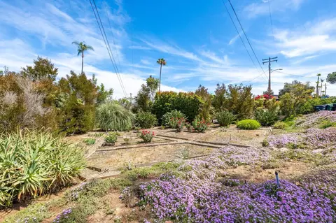 Exterior - 2357 Royal Crst, Escondido, CA 92025 photo 9 of 28