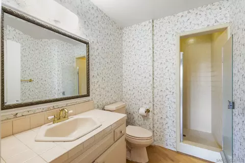 Bath - 2357 Royal Crst, Escondido, CA 92025 photo 5 of 5