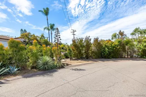 Exterior - 2357 Royal Crst, Escondido, CA 92025 photo 7 of 28