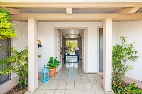 Entry Way - 2357 Royal Crst, Escondido, CA 92025 photo 1 of 1