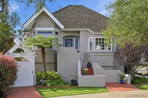 945 Bay Cir, Coronado, CA 92118