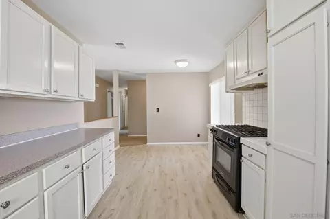 Kitchen - 1580 Bitterroot Ct, San Marcos, CA 92069 photo 5 of 5