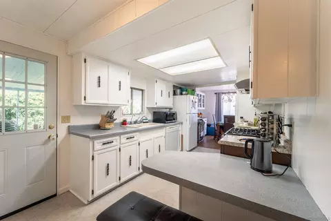 Kitchen - 3909 Reche Rd #SPC 116, Fallbrook, CA 92028 photo 3 of 3