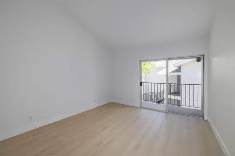 3020 Cowley Way #305, San Diego, CA 92117