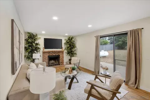 Living - 715 Hunter, Ramona, CA 92065 photo 4 of 5