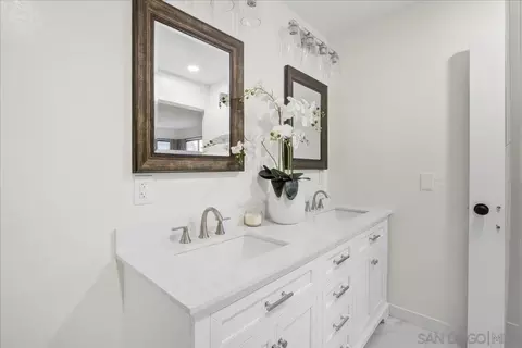 Bath - 715 Hunter, Ramona, CA 92065 photo 5 of 10