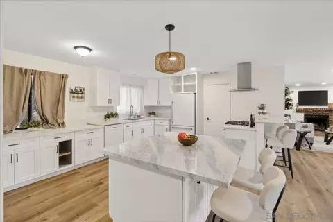 Kitchen - 715 Hunter, Ramona, CA 92065 photo 3 of 8