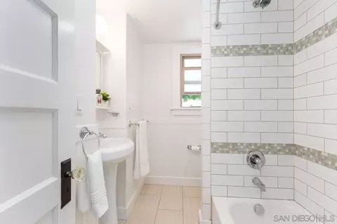 Bath - 8318-20 Allison, La Mesa, CA 91942 photo 3 of 4