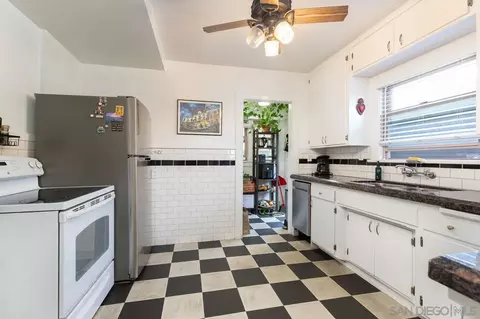 Kitchen - 8318-20 Allison, La Mesa, CA 91942 photo 5 of 5