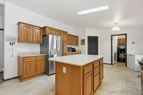 Kitchen - 9100 Single Oak Dr #33, Lakeside, CA 92040 photo 3 of 4